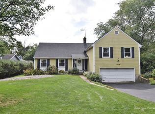 1418 Daly Rd, Wheaton, IL 60187