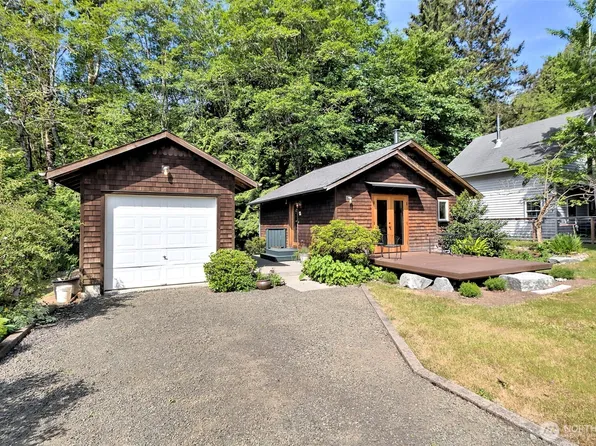 31 NE Spar Tree Drive, Tahuya, WA 98588