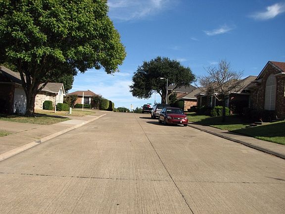 4th image of 718 Ashbrook Dr