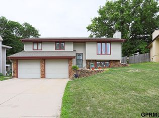 7525 Hayes Cir, Ralston, NE 68127