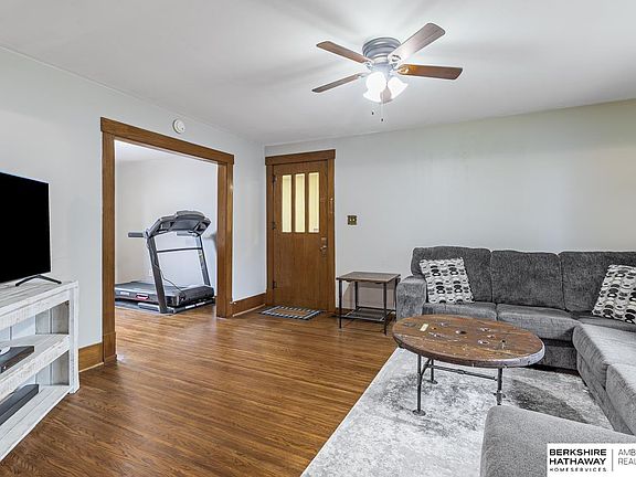 4th image of 751 N 8th St