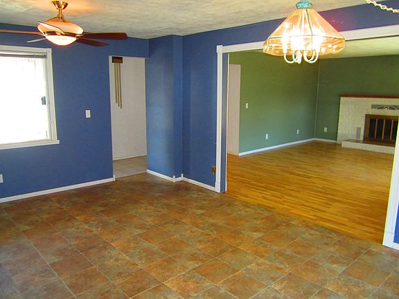 4th image of 1109 Glenwood Ave