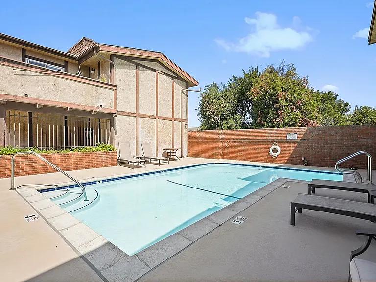 5500 Lindley Ave #209 — Photo 18