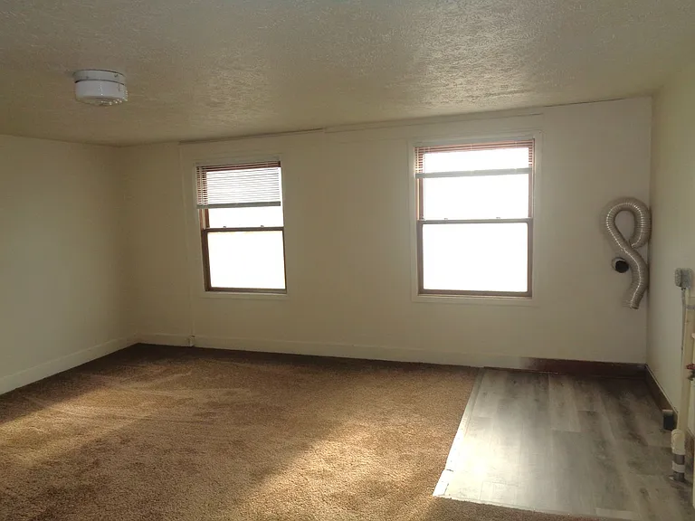 746 Rose St — Photo 8