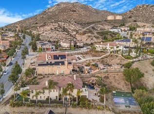 200 Cross Rail Ln, Norco, CA 92860