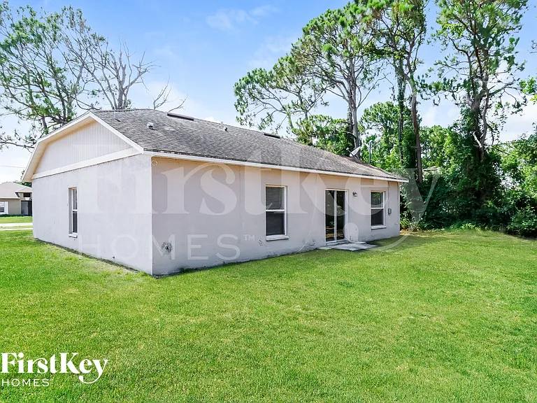 1163 Schumann Dr — Photo 18