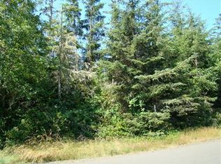 725 N Bay Dr, Ocean Shores, WA 98569