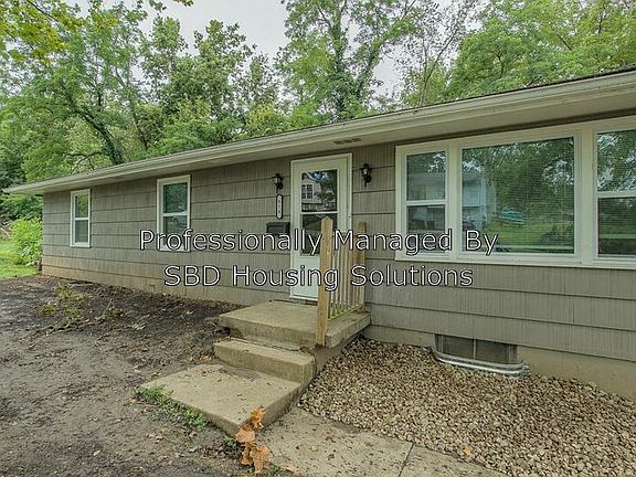 2nd image of 814 S Leslie Ave