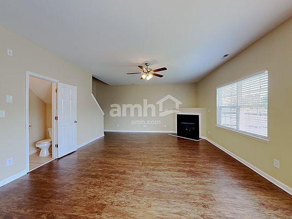 5th image of 3006 Forrestal Dr
