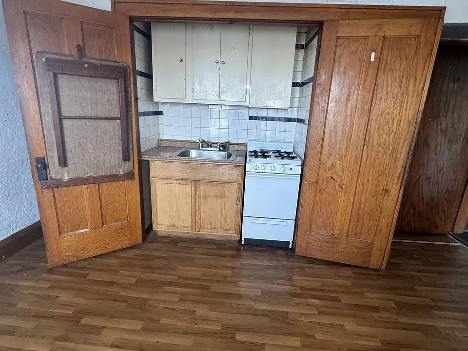 1242 W Highland Ave #15