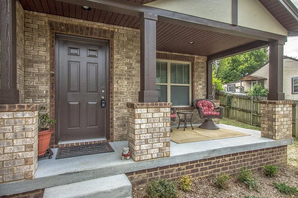 526A Stevenson Street — Photo 2