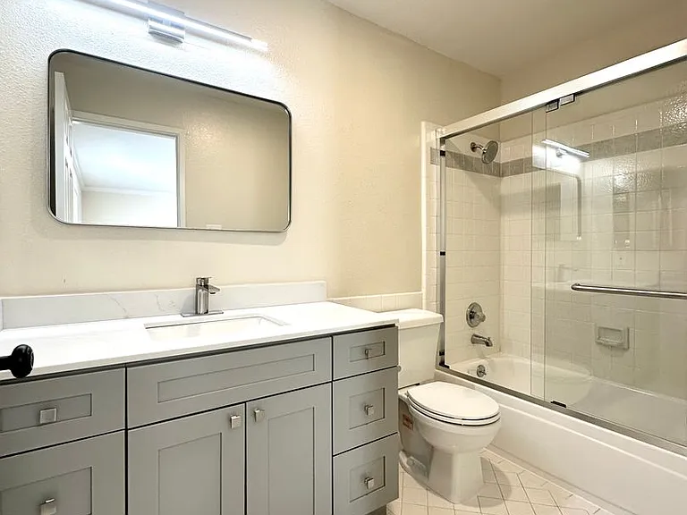300 Monterey Blvd — Photo 2
