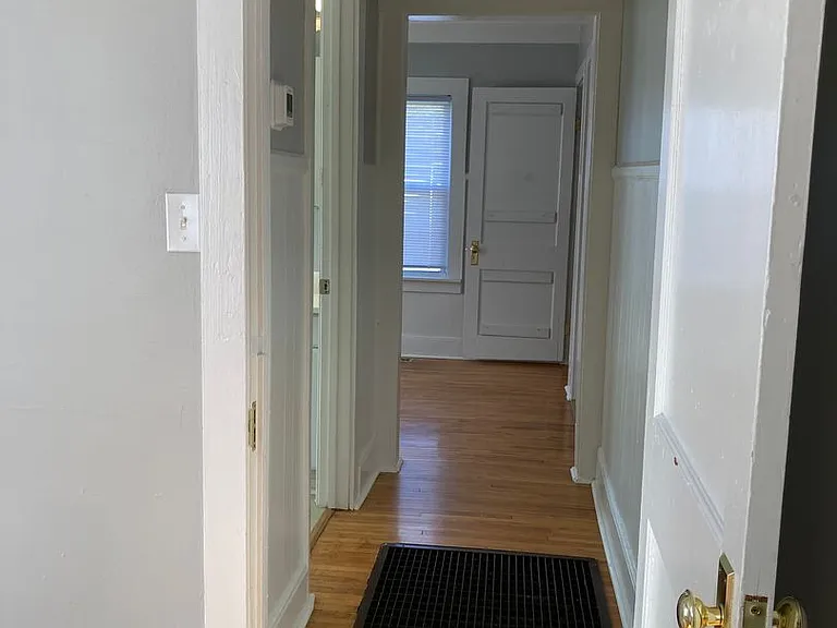 504 Henry St — Photo 33