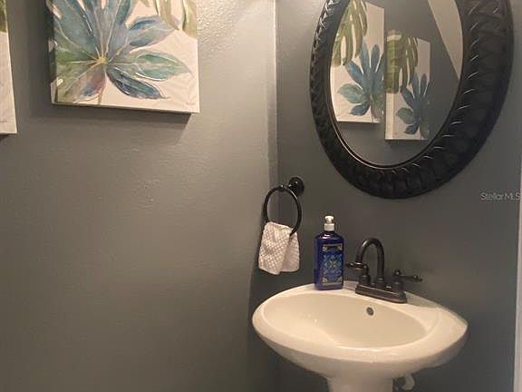 5th image of 12374 Berkeley Square Dr