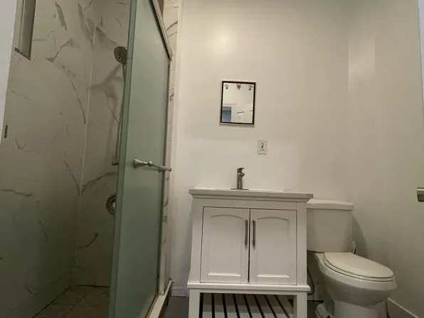 90 Brown Place image 6 of 11