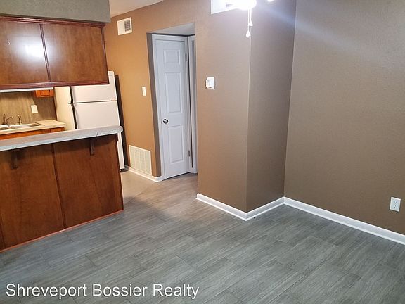 4th image of 304 Herndon St #304
