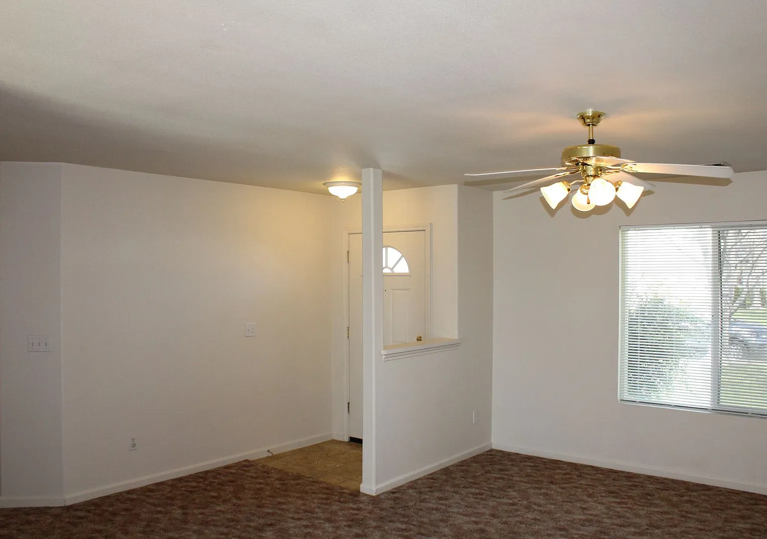 3 Bed 2 Bath House Located In The Ravenwood Subdivision In Anderson — Photo 1