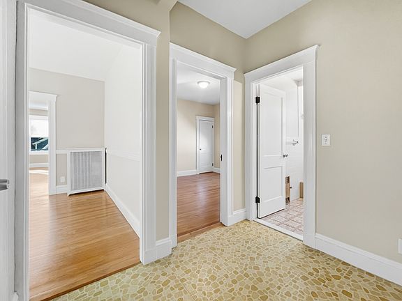 4th image of 19 Stearns Ave