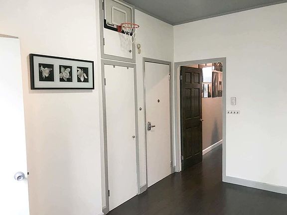 3rd image of 633 Humboldt St #1
