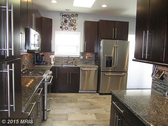 Kitchen w/Stainless, Granite & Ceramic Tile