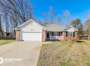 4438 Derbyshire Ln, Matthews, NC 28104