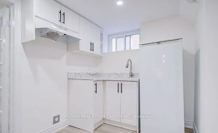 2 bed, $1,799 — Photo 3