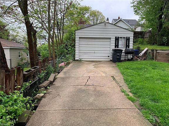 4th image of 426 Stevenson Ave