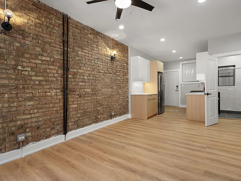 The Juneway Terrace — Photo 12