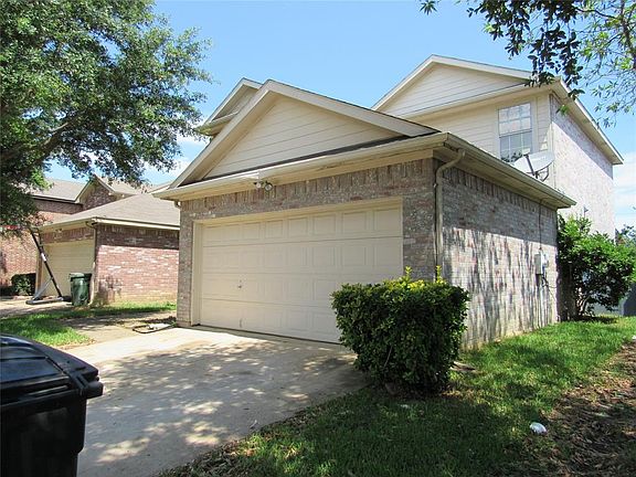 3rd image of 3011 Casa Bella Dr
