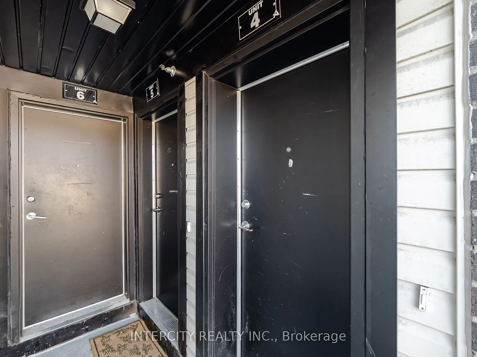 2 bed, $2,300 — Photo 3