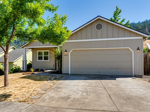 1847 S 61st St, Springfield, OR 97478