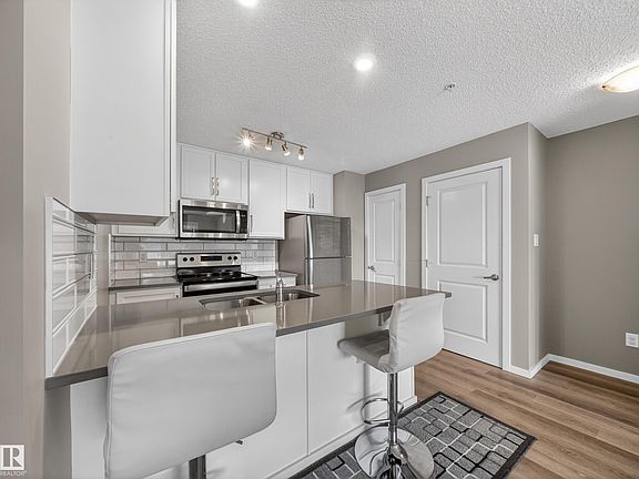3rd image of 148 Ebbers Blvd NW #124