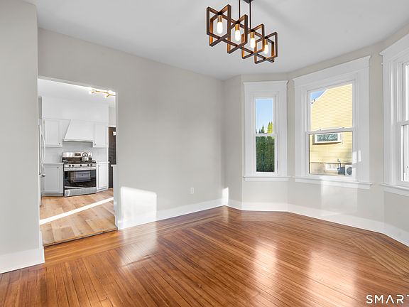 5th image of 67 Maple Avenue