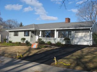 554 Windsor St, Westbury, NY 11590