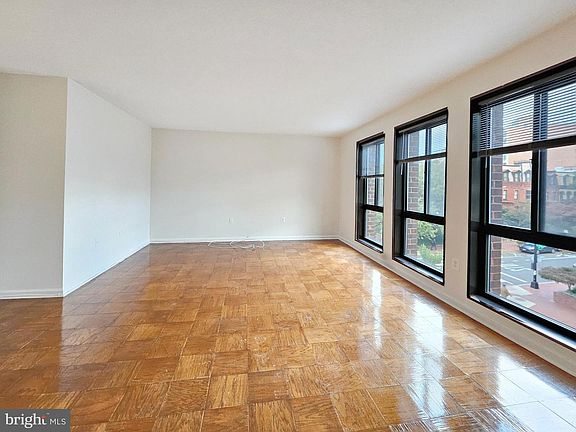 5th image of 1280 21st St NW APT 402
