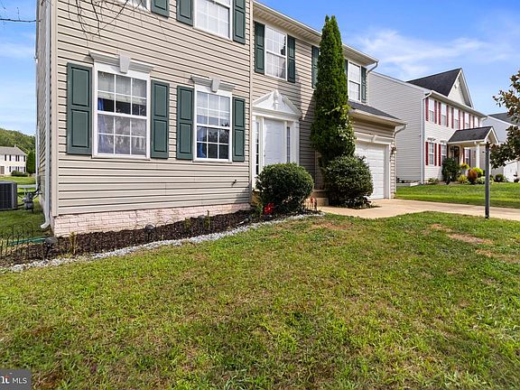 2nd image of 4320 Castletower Ct