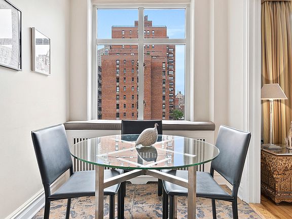 4th image of 139 E 94th St #8D