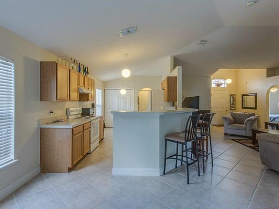 5th image of 2045 Corner Glen Dr