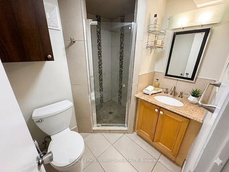 475 Woodbine Ave #2 — Photo 16
