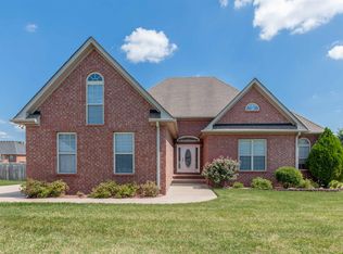 2013 Hollow Field Ln, Greenbrier, TN 37073
