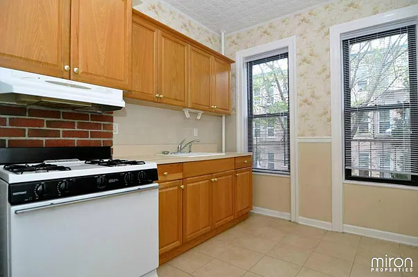 Rented by Miron Properties | media 19