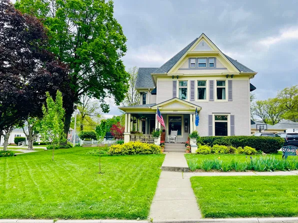 1022 E Valley St, Red Oak, IA 51566