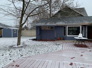 421 Ranch Rd, Wheaton, IL 60187