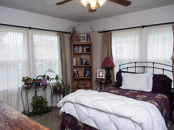 5th image of 1625 E Hammond Ave