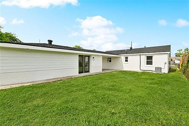 1221 Gaudet Dr — Photo 14