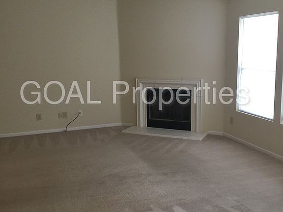2nd image of 15163 Beam St