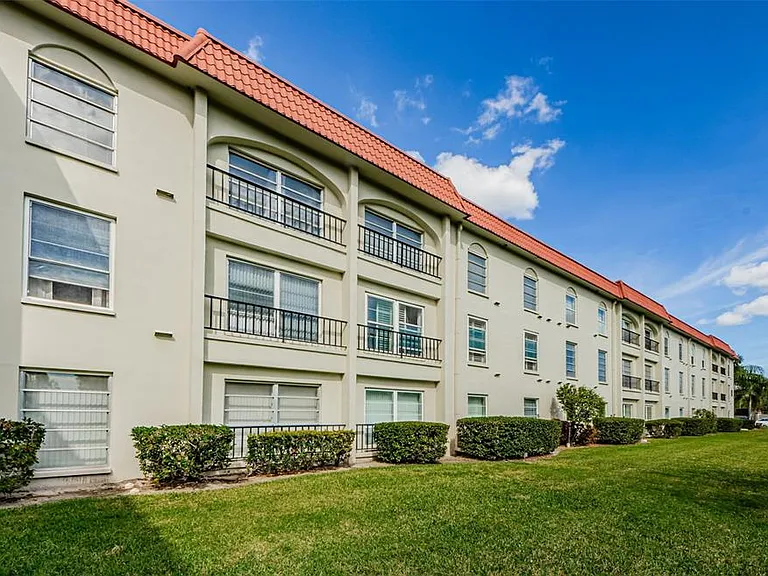 2700 Bayshore Blvd #3208 — Photo 39