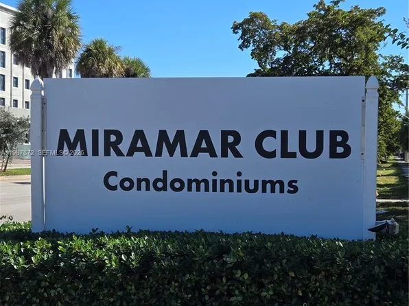 3400 Foxcroft Rd APT 209, Hollywood, FL 33025