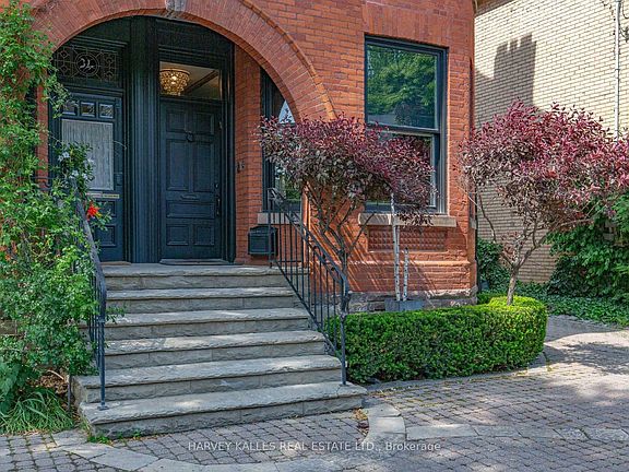 2nd image of 32 Bernard Ave