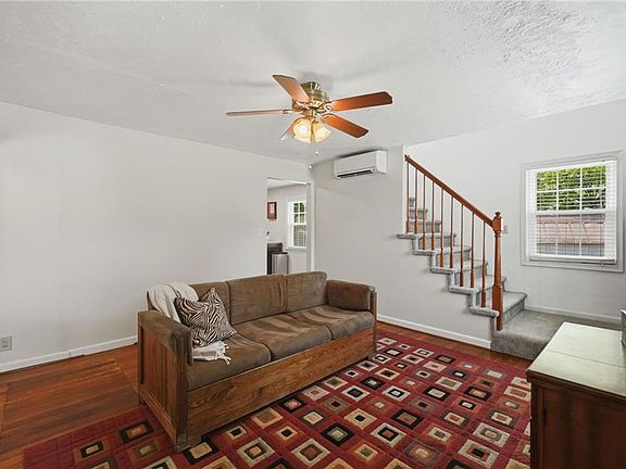 5th image of 301 Dixie Dr